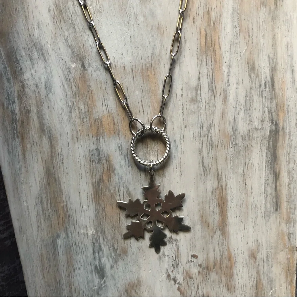 Sterling Snowflake Necklace - Picture 1 of 6